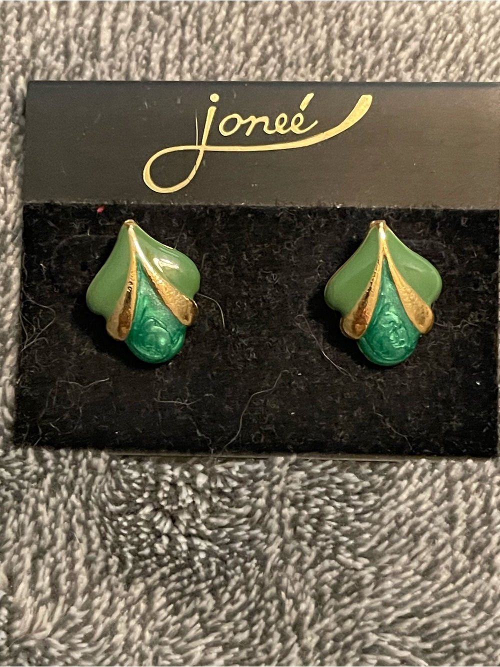 Jonee Green and Gold Teardrop Leaf Earrings